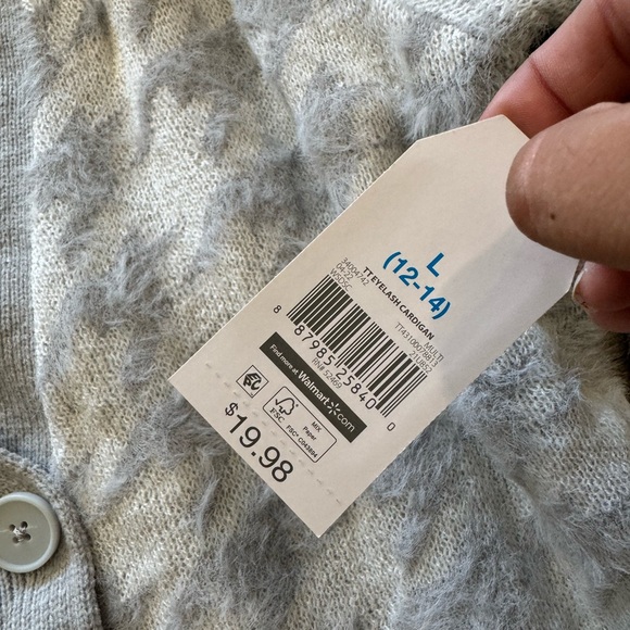 LAST PRICE🍒🤍 TIME & TRU long sleeve sweater cardigan 🌷 - Picture 12 of 12